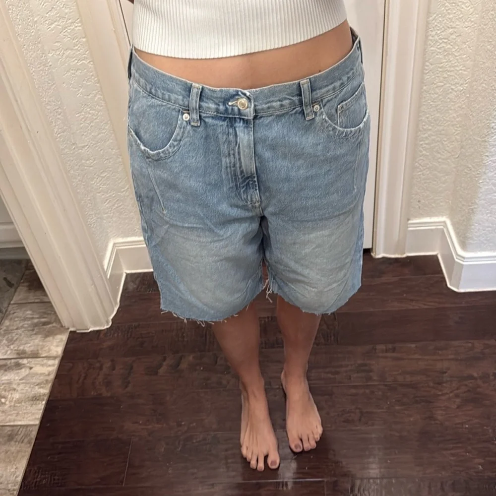 NWT Free People Ghost Town high rise  Long jorts Short size 32